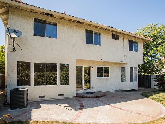 2nd image of 1136 Via Almaden
