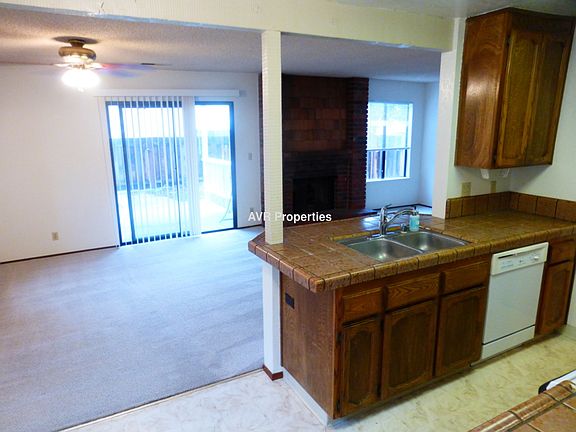 5th image of 5662 Sonoma Dr