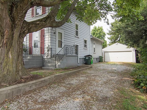 2nd image of 53 Fernwood Ave