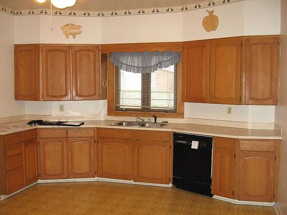 3rd image of 214 S Water St