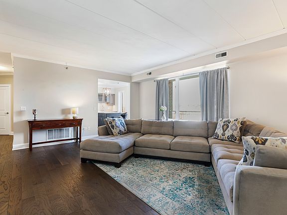 3rd image of 5550 W 115th St #304