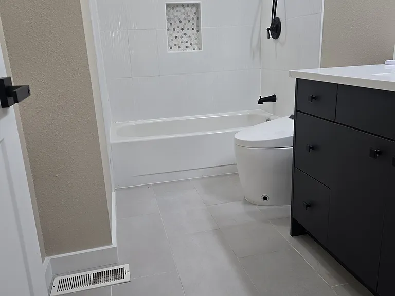 2nd Bathroom