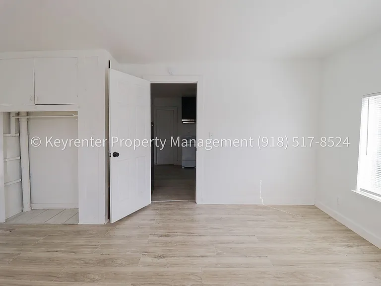 732 N Victor Ave — Photo 14