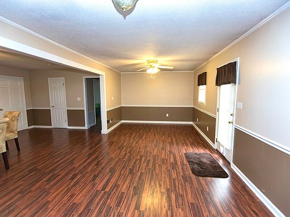 4th image of 2706 31st Avenue Way