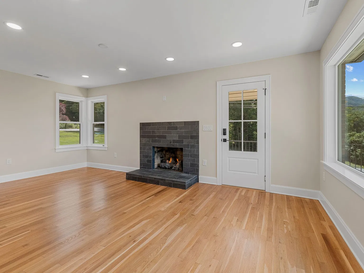 100 W View Ave — Photo 4