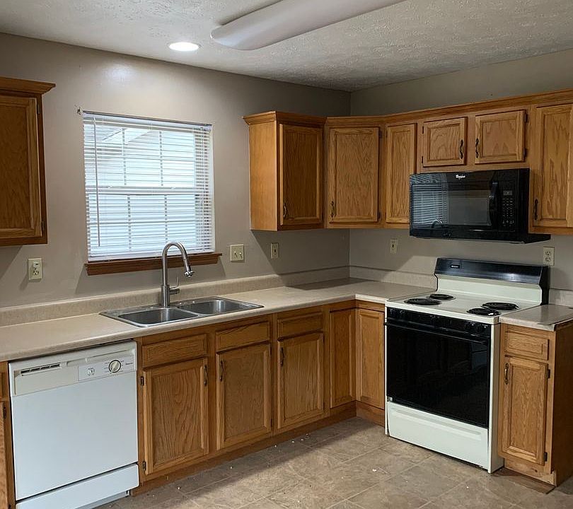1st image of 2105 Fincastle Way #B