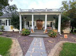 1715 N Cherry St, Mount Carmel, IL 62863