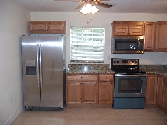 4th image of 304 Buchanan Ave APT 2