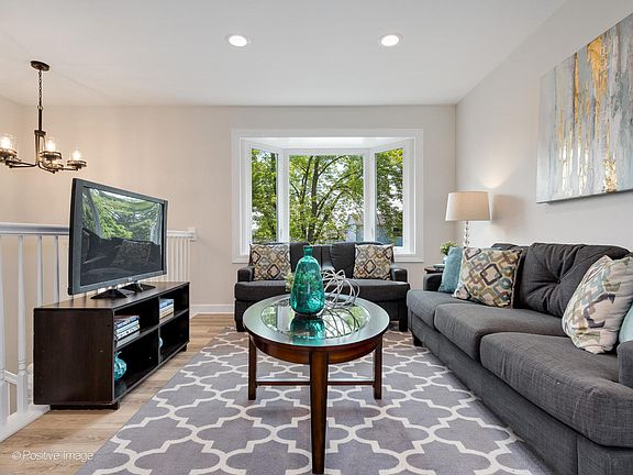 3rd image of 16413 Olcott Ave