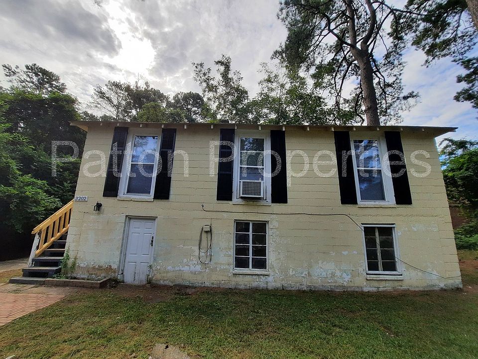 1st image of 3202 Colin Kelly Dr