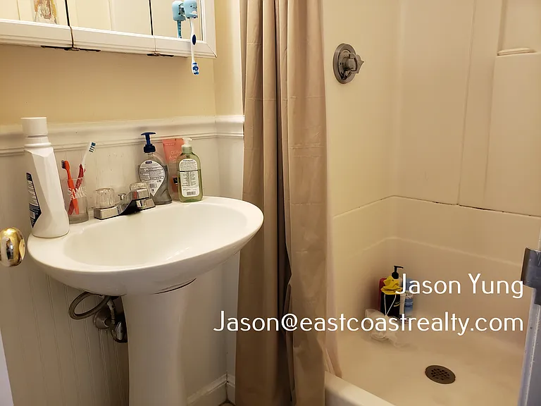 48 Cummings Rd #4 — Photo 5