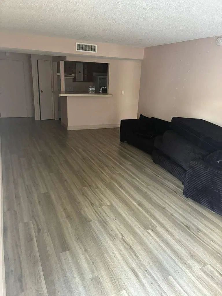 2 bed, 1015 sqft, $1,250 — Photo 1