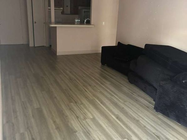 3704 Broadway