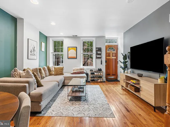 2135 Saint Albans St, Philadelphia, PA 19146