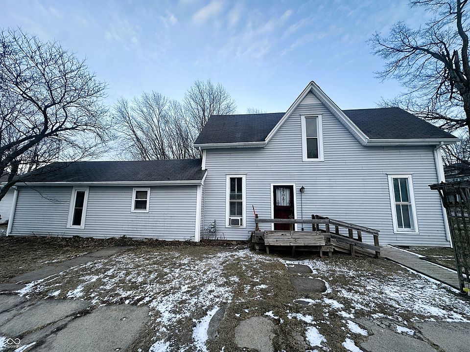 1st image of 302 E Washington St