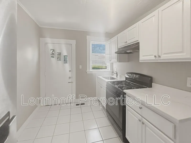 Studio, 1.0 bath, $1,675 — Photo 4