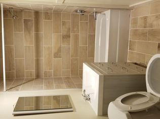 224 Oak St, Manchester, CT 06040