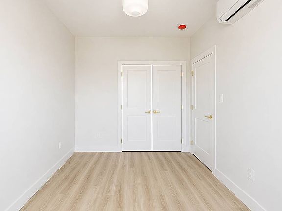 2nd image of 950 Bedford Ave #5C