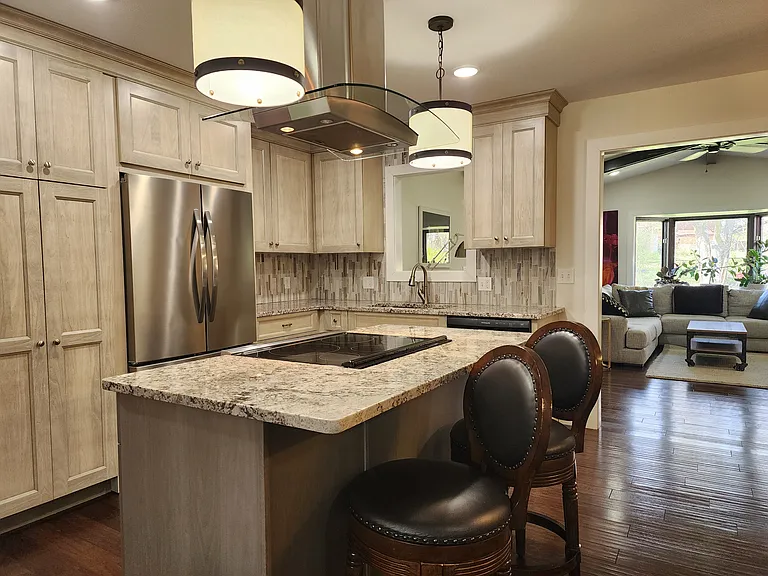 2302 Sherwood Dr — Photo 17