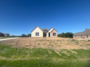 700 Deer Dale Ct, Van Alstyne, TX 75495