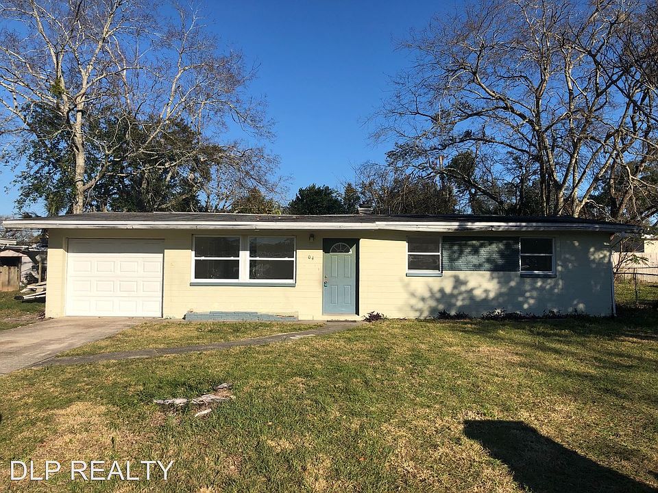 1st image of 1704 Montgomery Dr