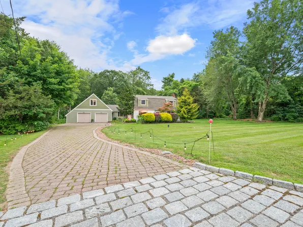 140 Woodland Hills Road, Southbury, CT 06488