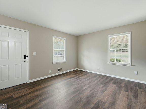 2nd image of 3444 Linecrest Rd