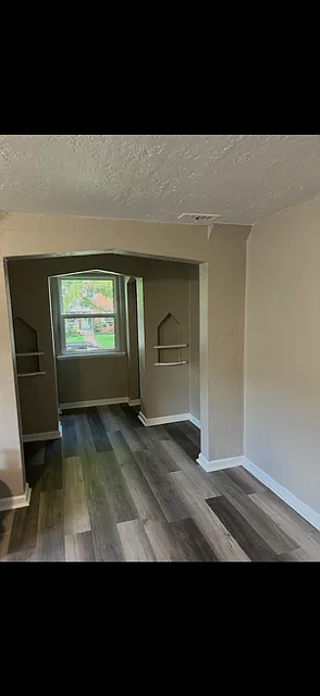 851-857 McClain Road - 857 — Photo 2