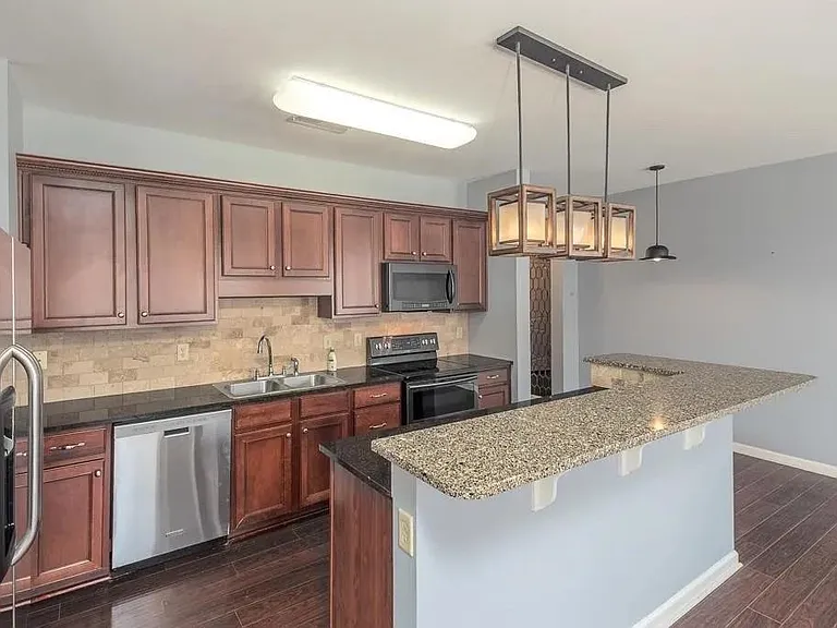 721 Litty Ct — Photo 8