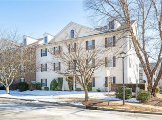 2111 Lambeth Farm Ln, Kernersville, NC 27284