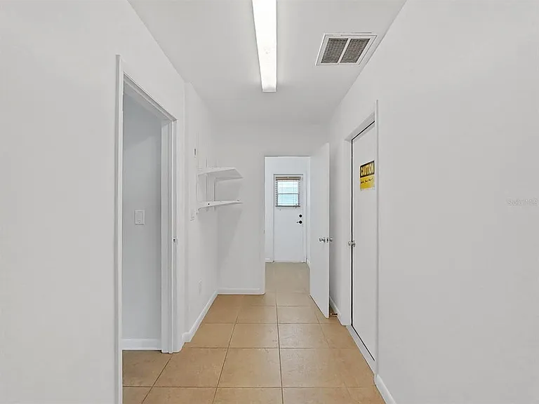 1701 Laurie Ln — Photo 13