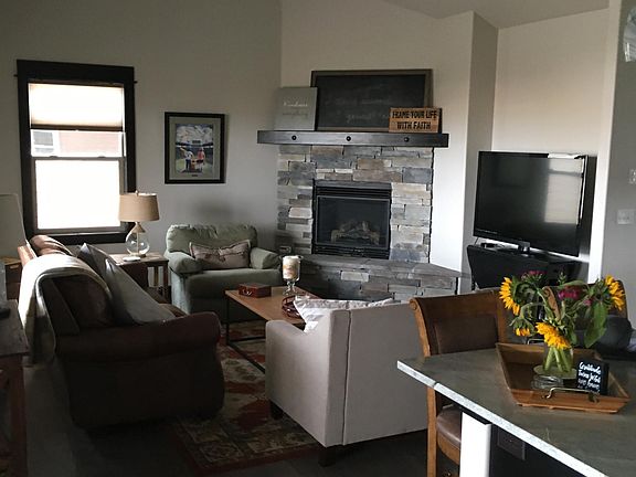 Open floorplan with gas fireplace
