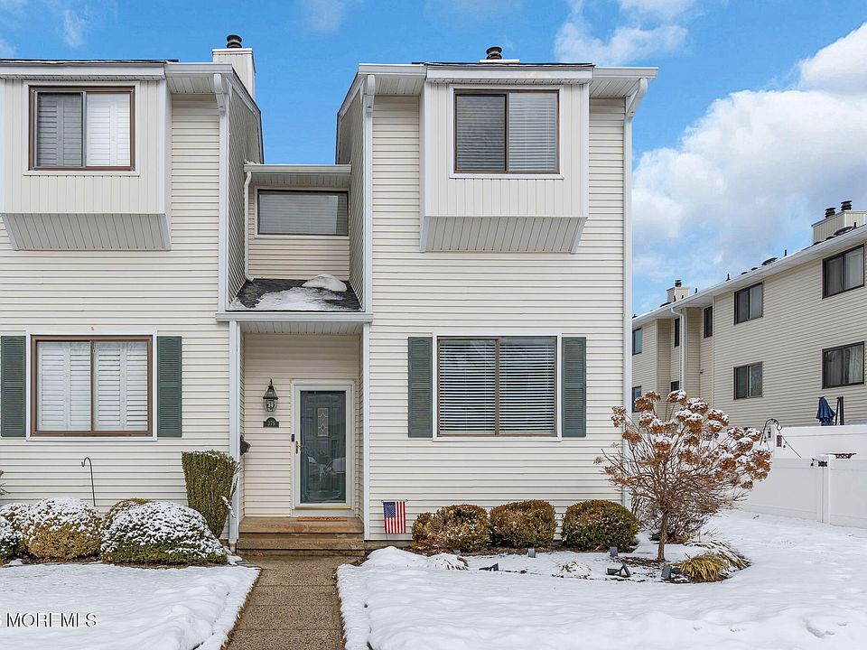 1st image of 375 Middlewood Road