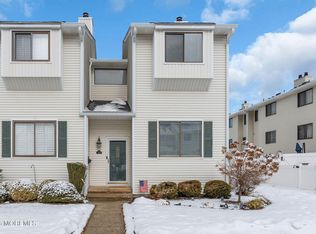 375 Middlewood Rd, Middletown, NJ 07748