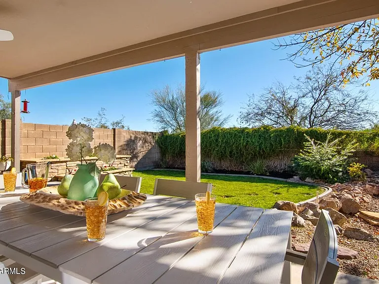 6494 S Foothills Dr — Photo 34