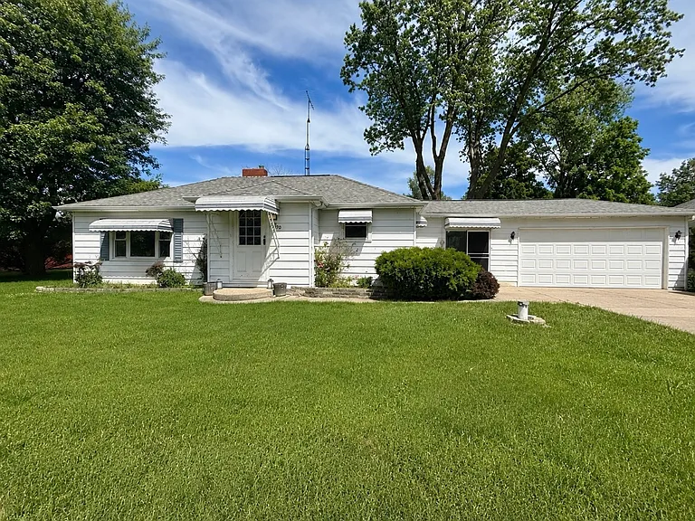 2020 W Hurd Rd — Photo 1