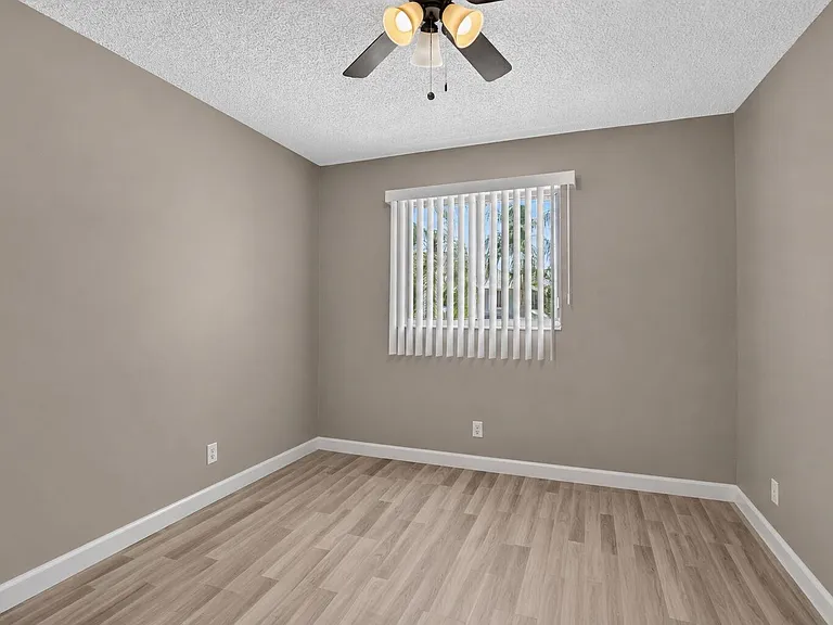 5314 Sapphire Valley — Photo 25