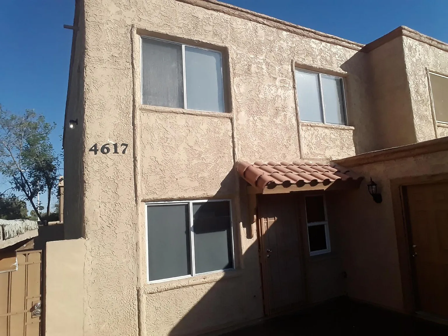 2 bed, 1.0 bath, 924 sqft, $1,295 — Photo 1