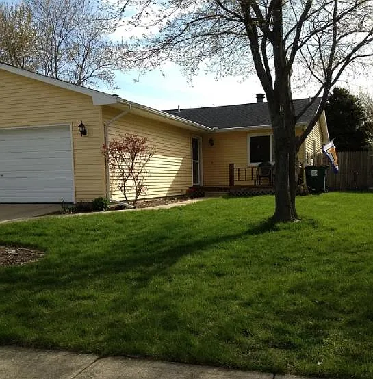 604 Compton Ave — Photo 1