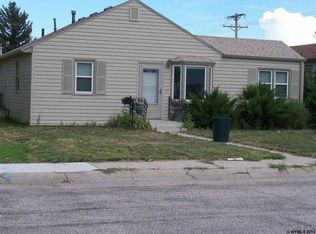 1709 E East St, Torrington, WY 82240