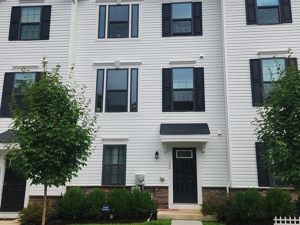 130 Arcadia Way