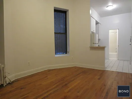 Rented by Bond New York | media 13