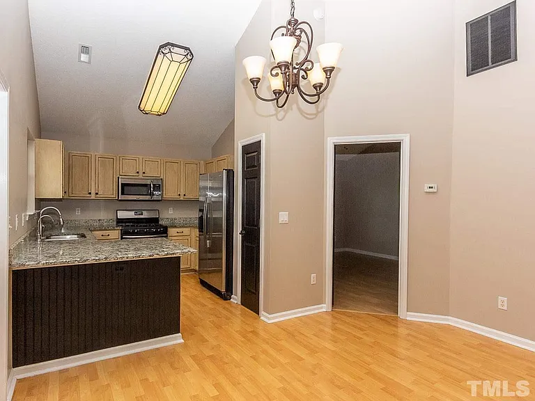 9128 Colony Village Ln — Photo 6