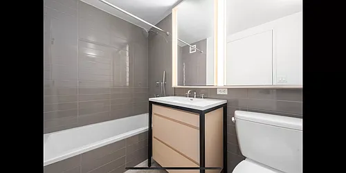 Rented by Gulia Wang, LREB