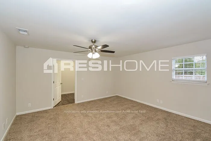 2203 Norman Ave — Photo 8