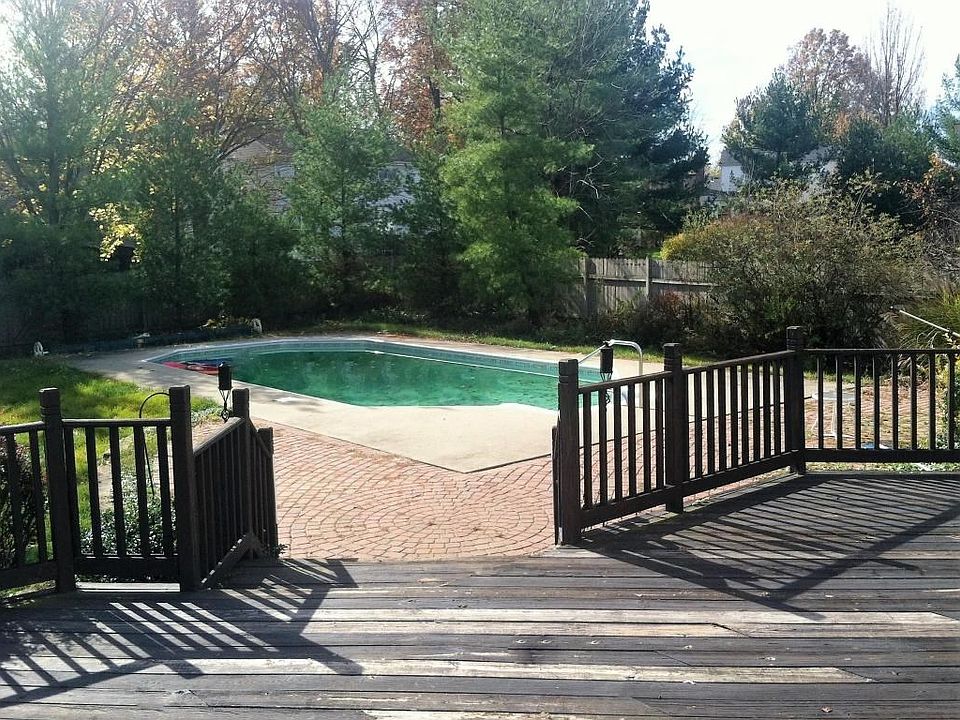2nd image of 739 Mountainview Dr