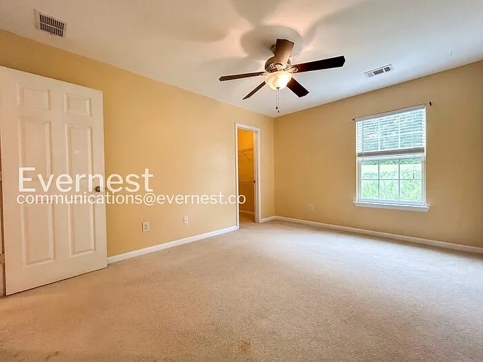 2395 Mayfair Dr — Photo 11