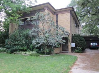 2910 W Bryn Mawr Ave, Chicago, IL 60659