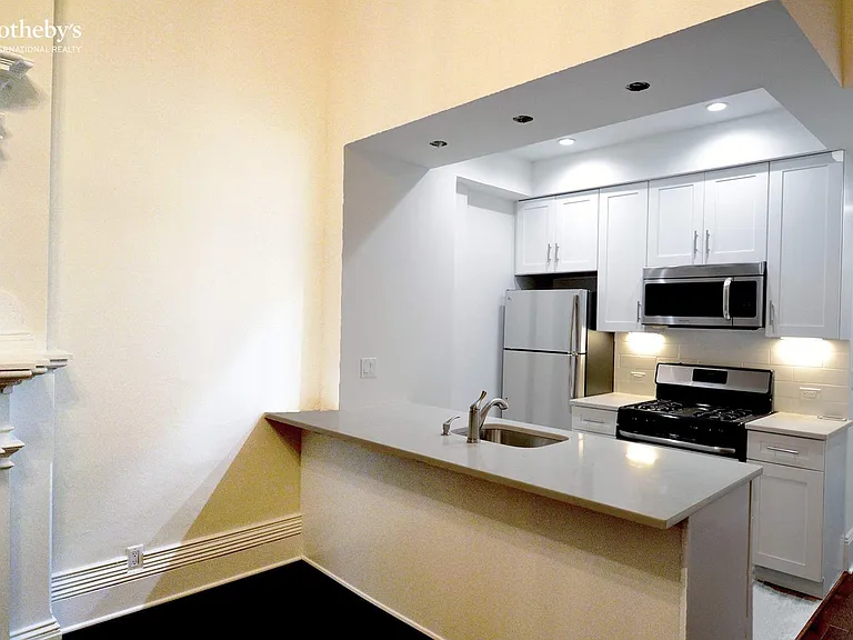 10 W 90th St #4 — Photo 3
