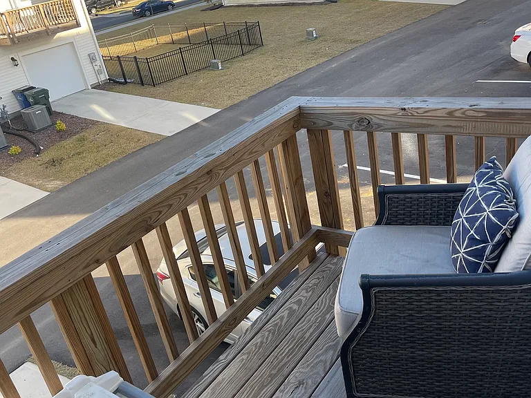 2443 Kasota Ln — Photo 9